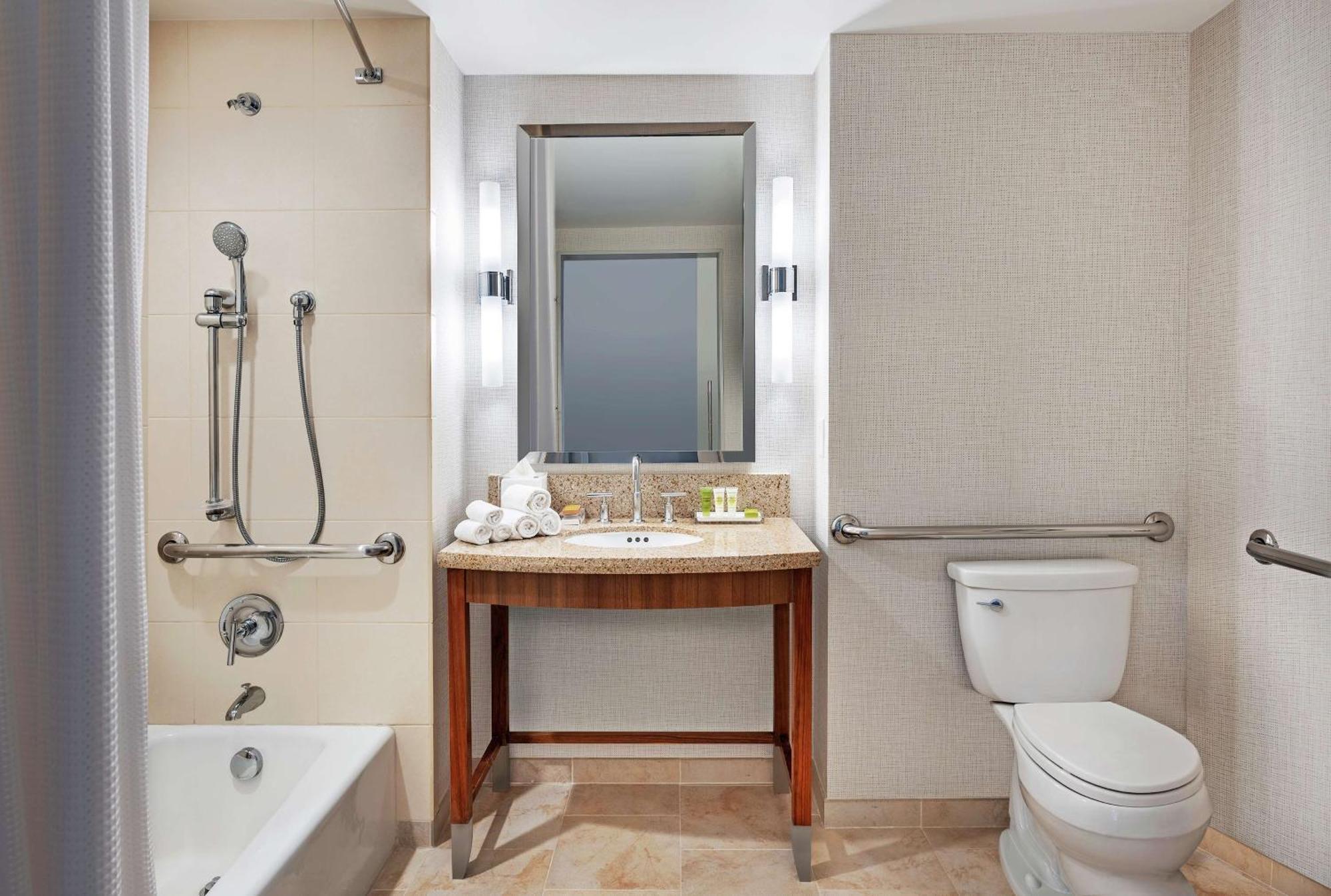 Queen Room with Two Queen Beds and Bath Tub - Mobility Accessible