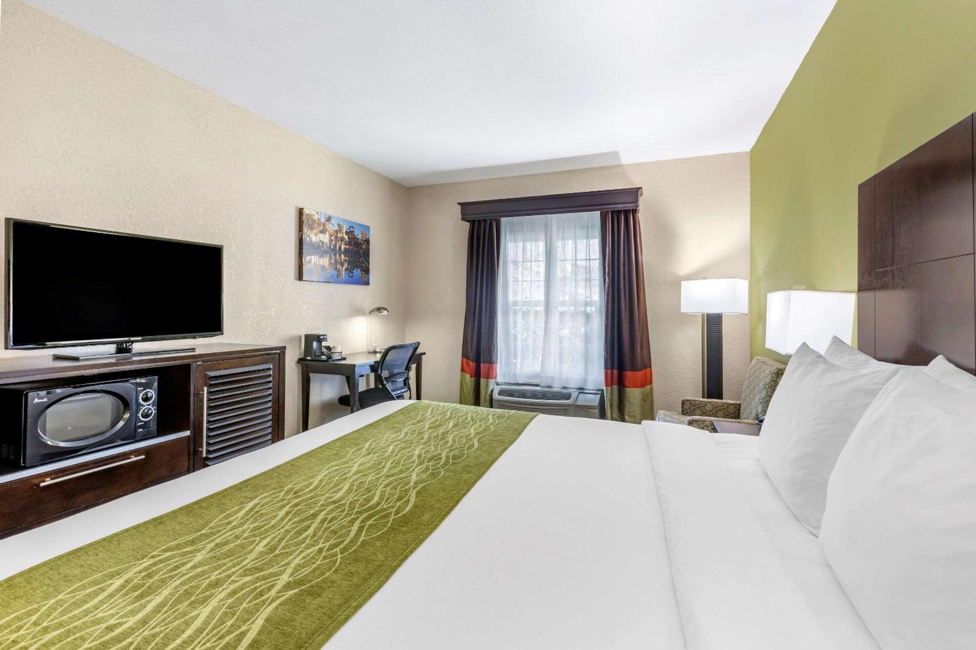 Chambre Lit King-Size Standard avec Baignoire Accessible aux Personnes à Mobilité Réduite - Non-Fumeurs