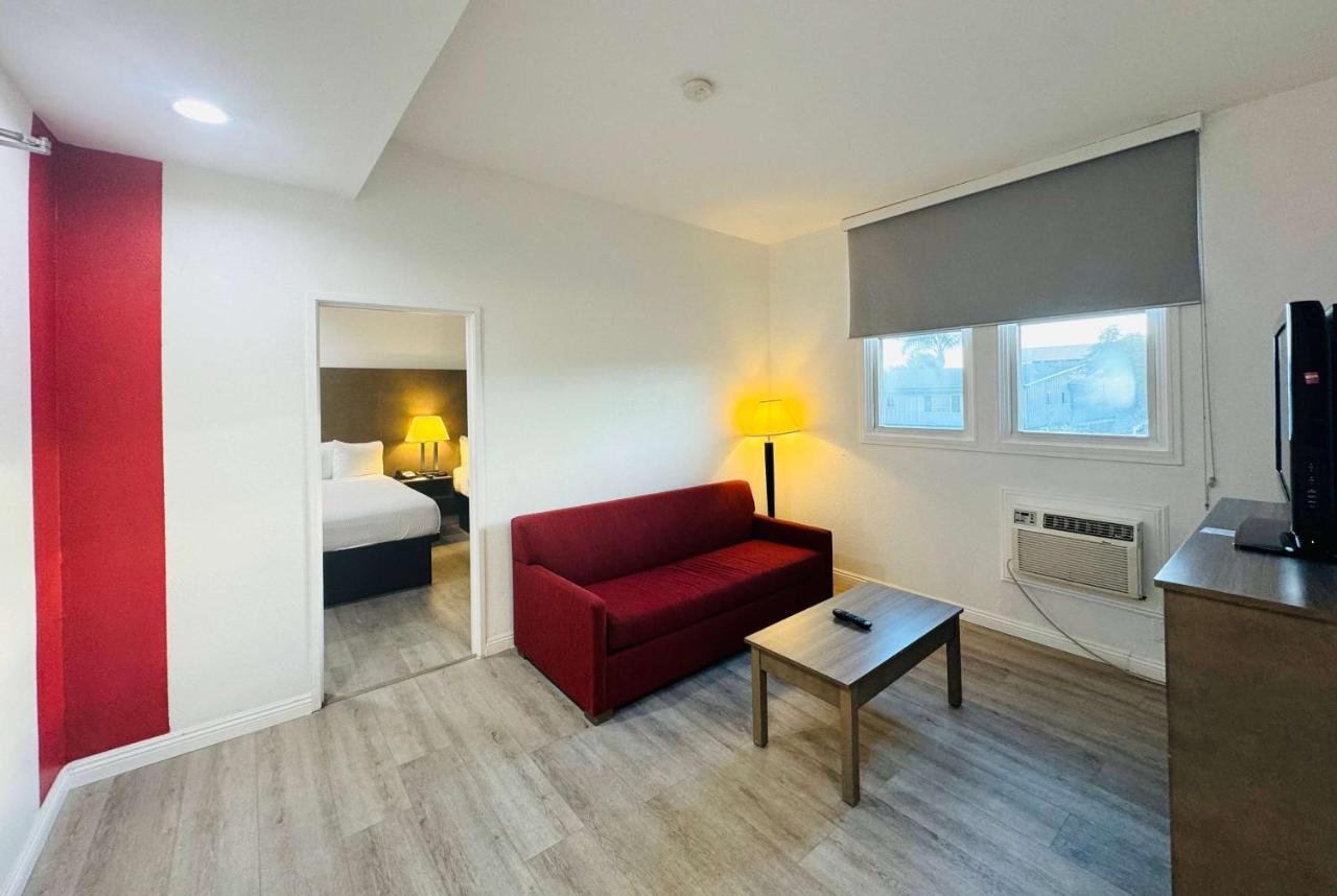 Suite de 1 dormitorio con 2 camas dobles - No fumadores