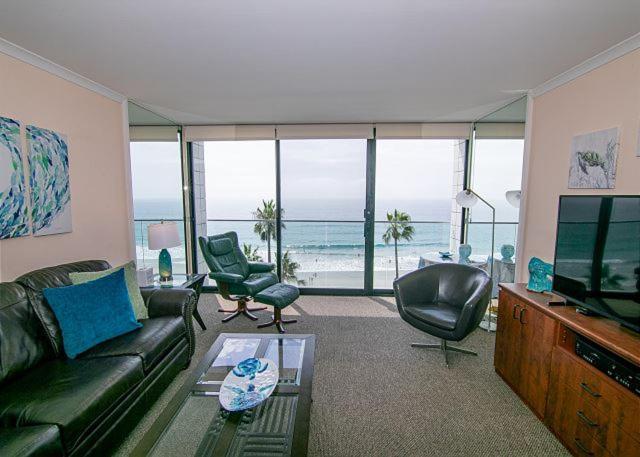 Apartamento de 1 quarto com vista do mar