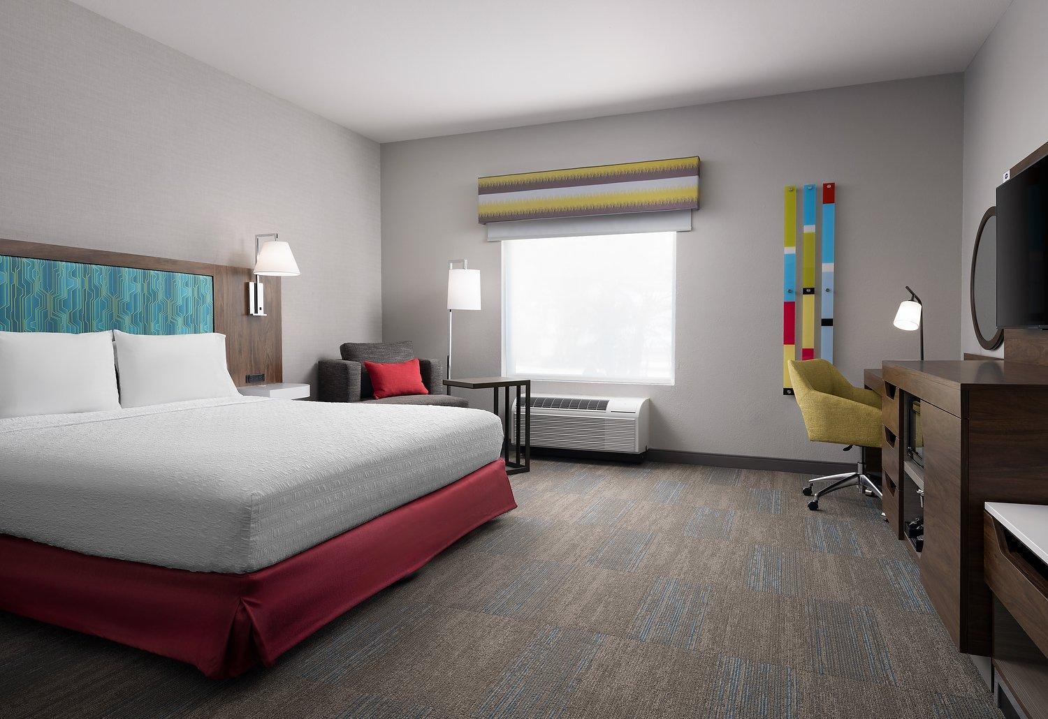 King Room with Roll-In Shower - Mobility and Hearing Access/Non-Smoking,1609314111:JPEG