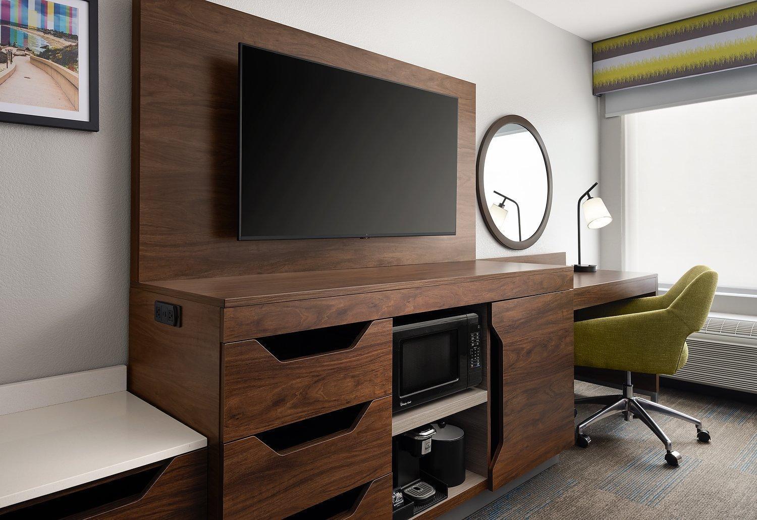 King Room with King Bed - Non-Smoking,1609314122:JPEG