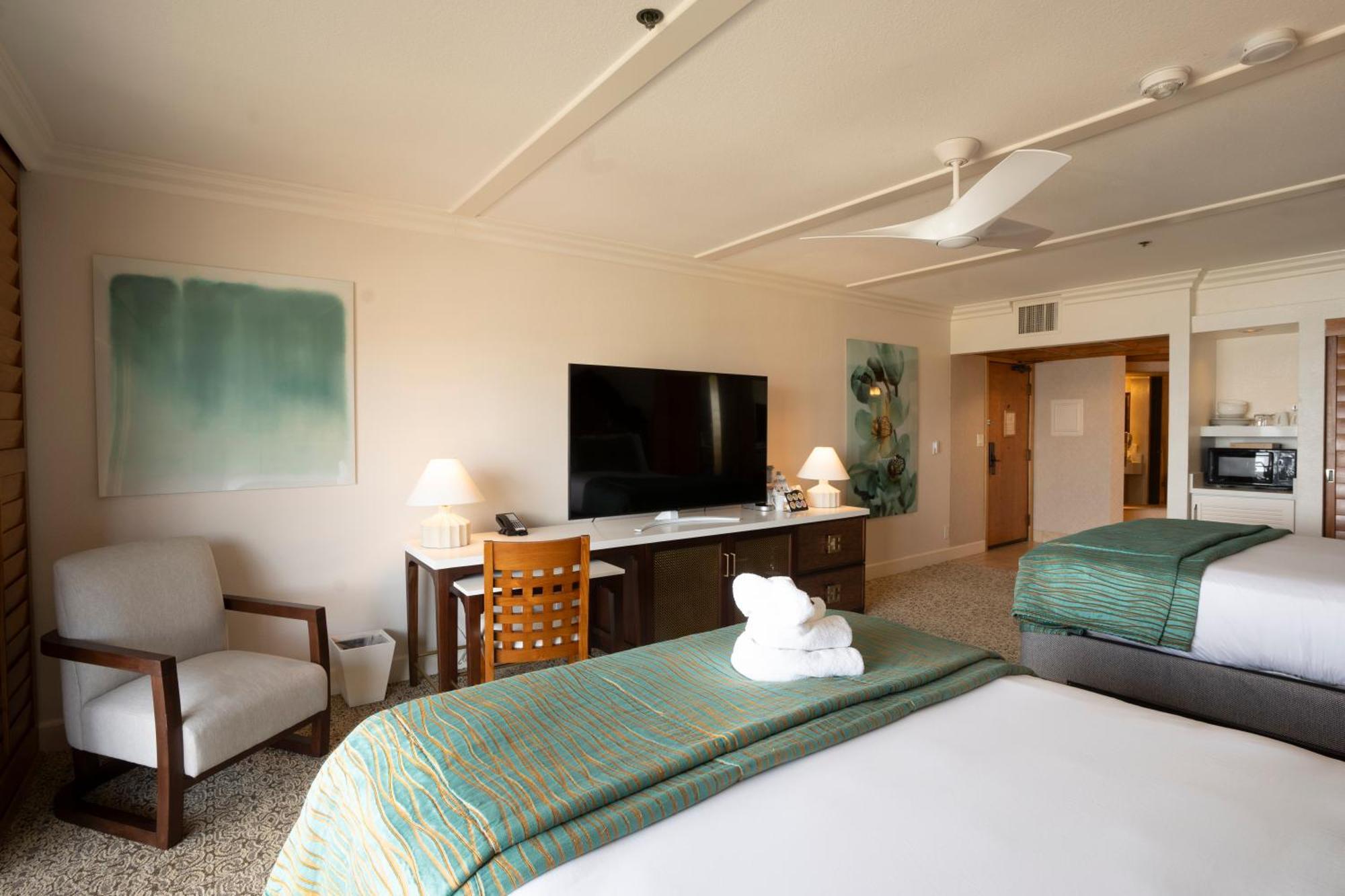 Partial Ocean View Standard ADA Accesible Room
