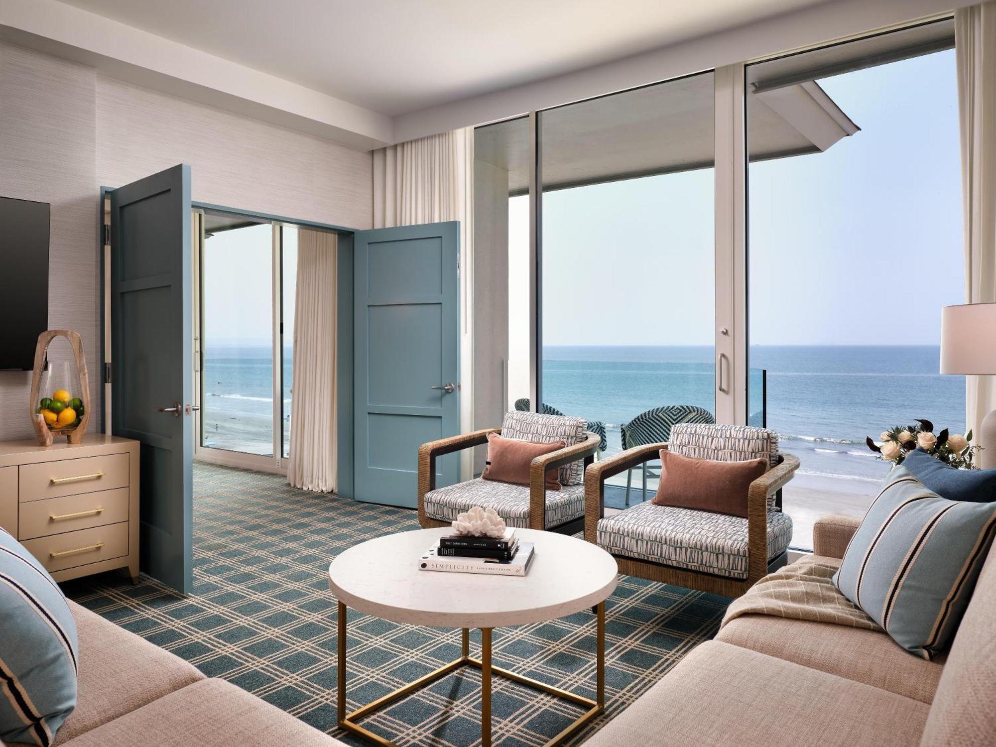 Oceanfront King Suite,1758299635:JPEG