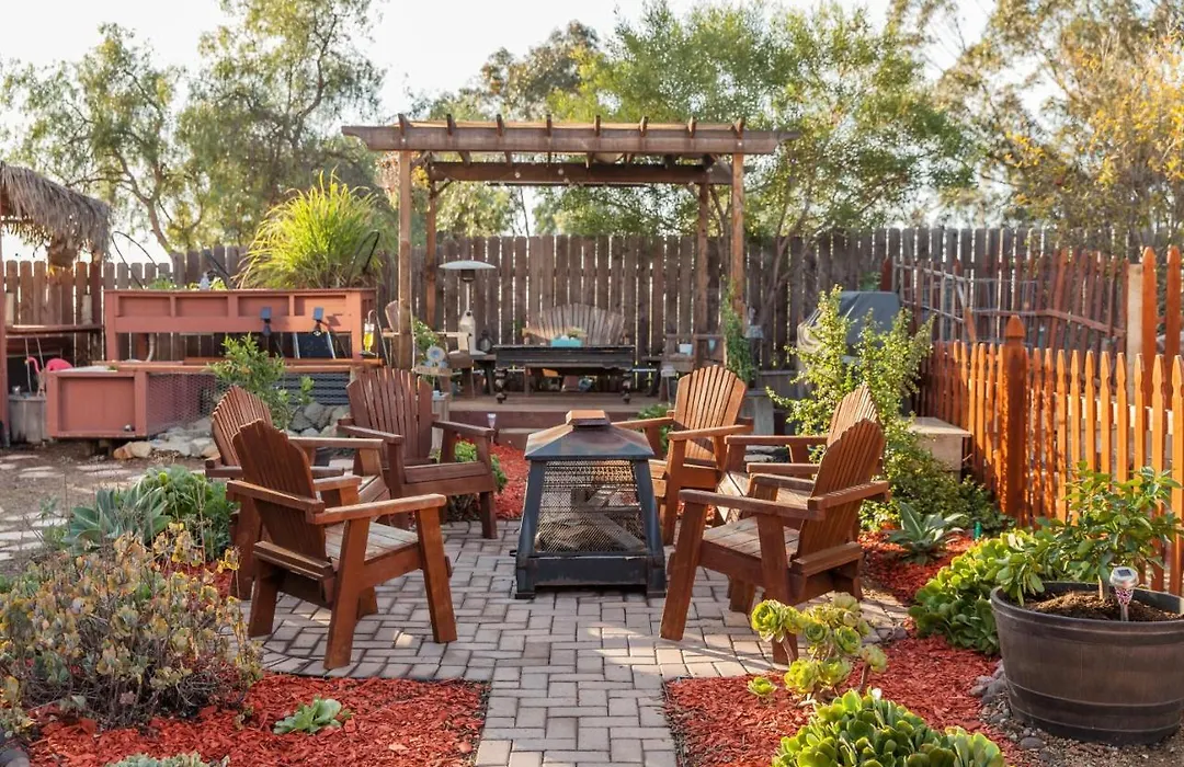 Charming Tiny Home With A Private Hot Tub-1