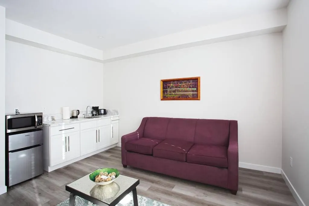One Bedroom Apartment With Sd Downtown View-1