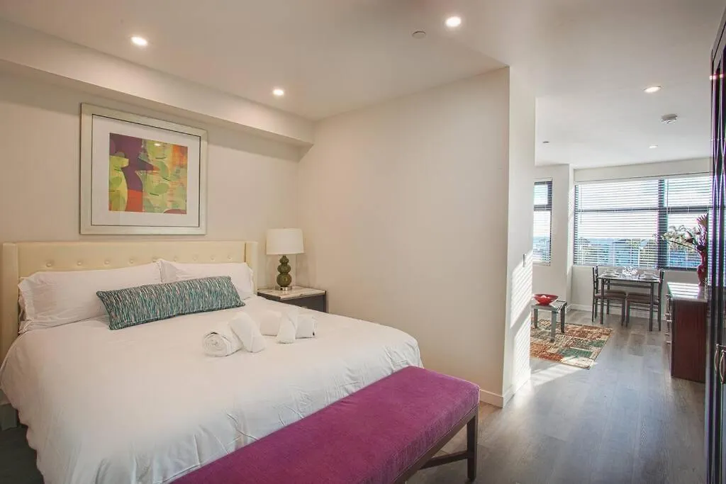 The Most Beautiful Bay View From 1 Bedroom Apt-1