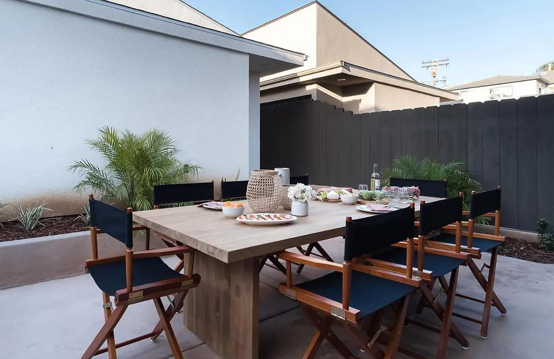 Skyline - Modern Beach Retreat W Spacious Patio & Rooftop Views-1