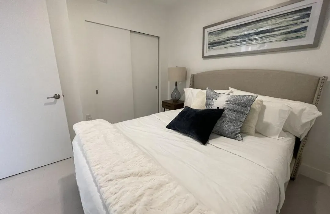 Modern 2 Bedroom Downtown San Diego-1