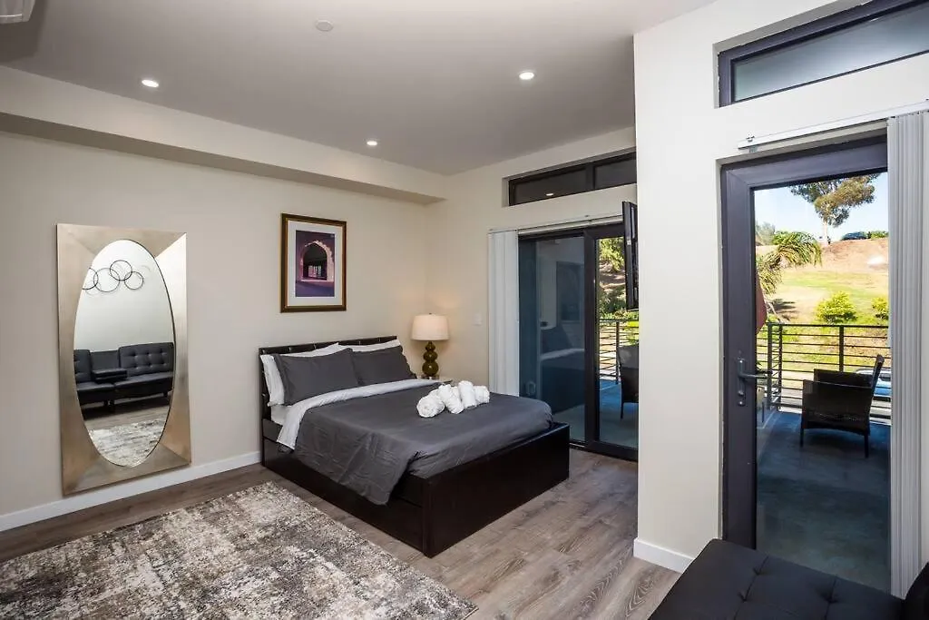 3 Floor Townhouse Next To Downtown Max 12 Sleepers-1