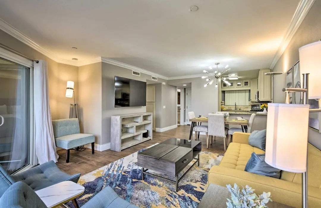 Chic La Jolla Condo Walk To Beach And Village!-1