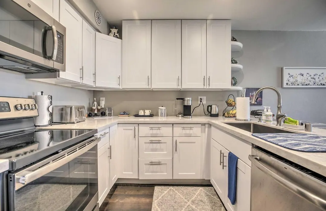 Contemporary San Diego Gem W/ Community Pool!-1