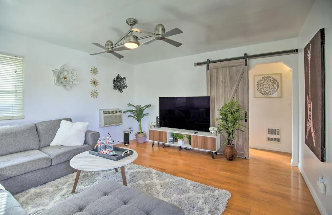 Gorgeous Pacific Beach Home 1 Mi To Beach!-1