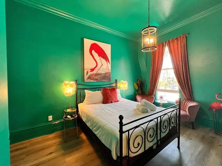 Adorable And Cozy Studio Right Next To Gaslamp District! Perfectly Located Near Downtown Of San Diego!-1