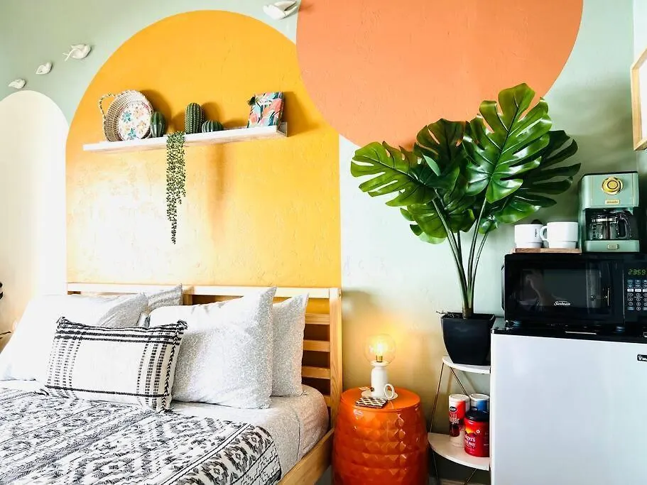 Charming And Cozy Studio Gaslamp! Perfectly Located In San Diego Downtown!-1