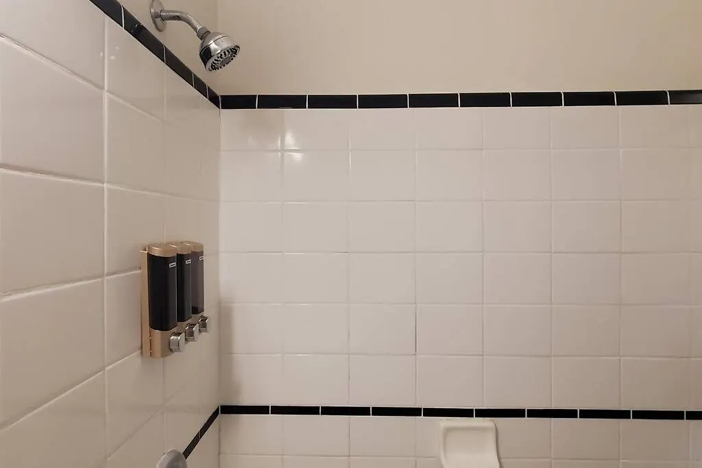 Studio Right Next To Gaslamp District! Perfectly Located Near Downtown San Diego Close To Everything! Perfect Studio For Your Quick Getaway!-1