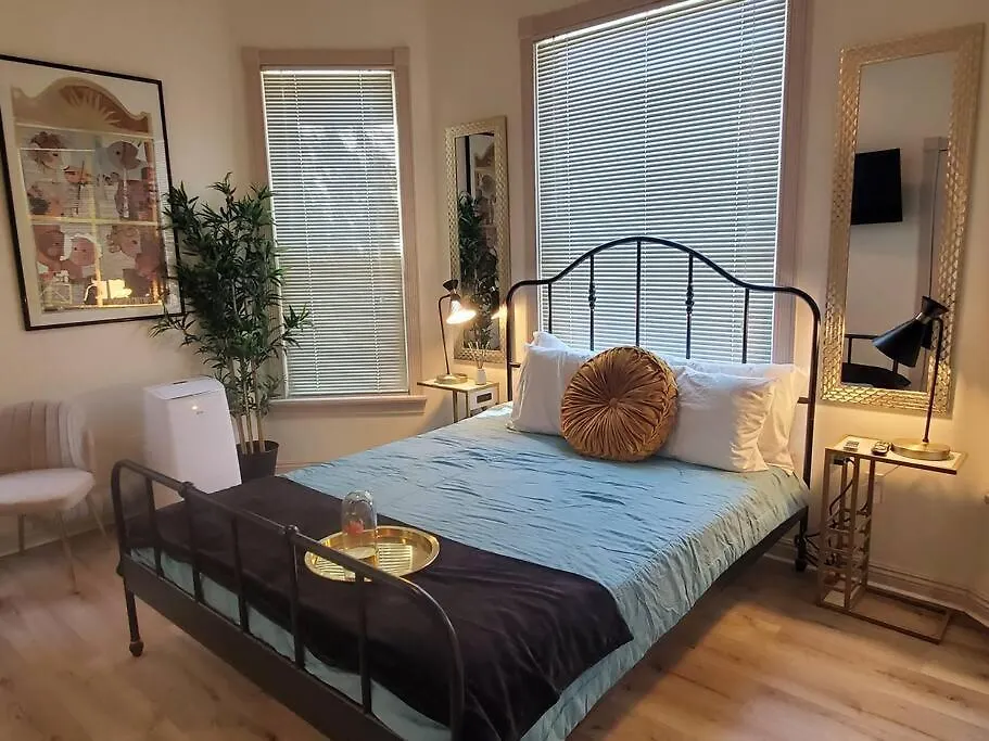 A True Private Gem Gaslamp District Comfy Studio! Minutes To Attractions Perfectly Located Near Downtown!-1
