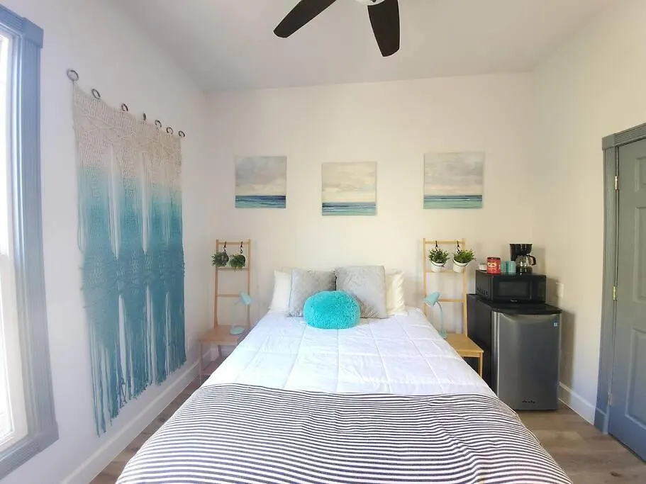 Charming And Relaxing Studio For Two San Diego Downtown! Your Home Away From Home!-1
