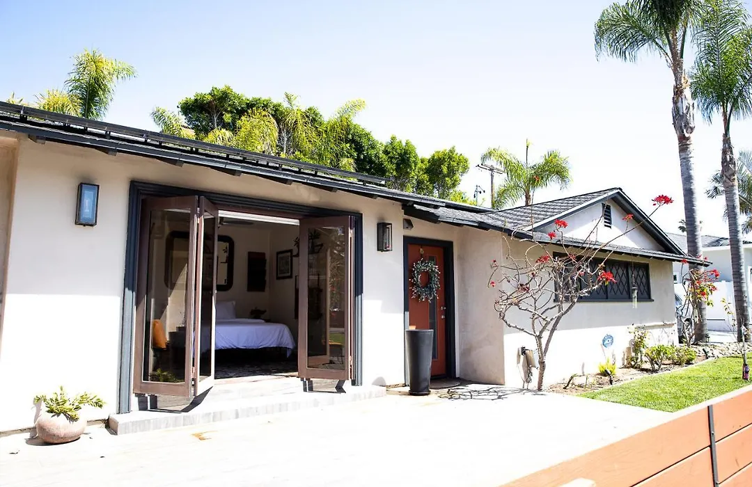 Beautiful Family Vacation Home Close To The Beach-1