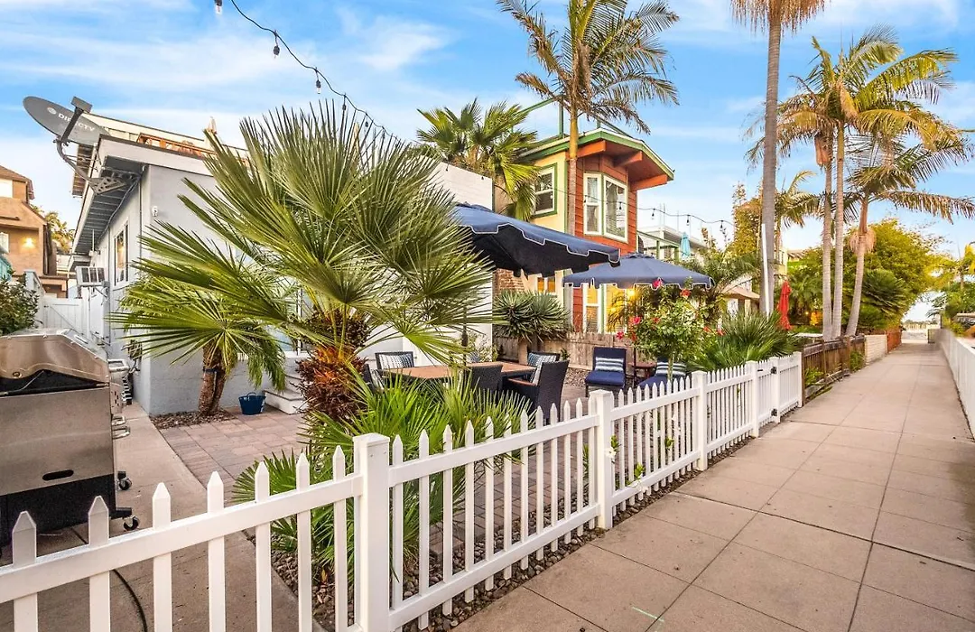 Sail Away Beach Bungalow-1