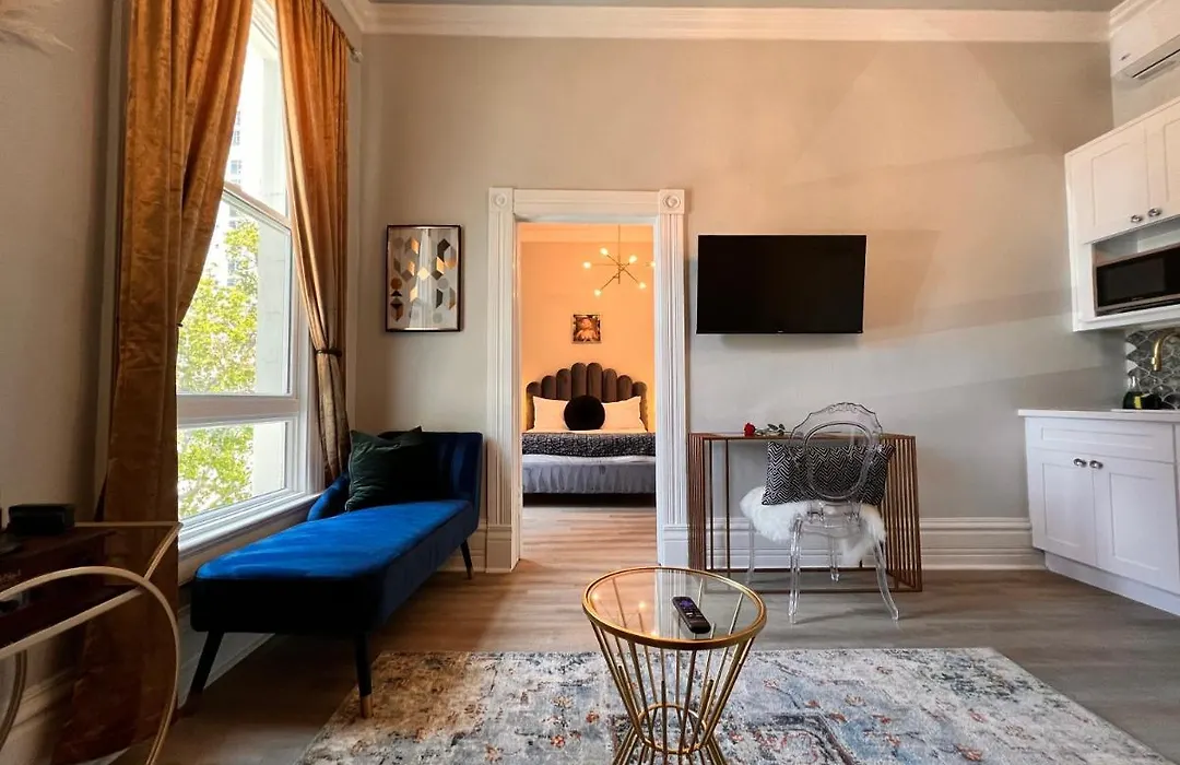 Lovely Studio Gaslamp District! 7 Mins Away From Downtown! Perfect For Travelers And Couples-1