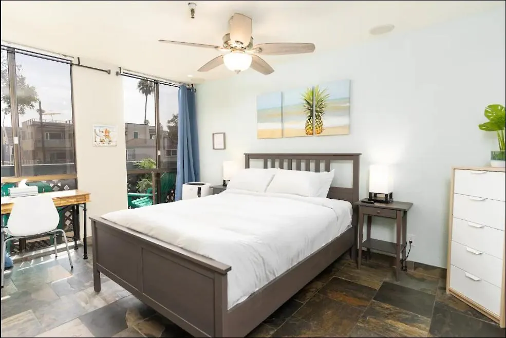 Pineapple Paradise -In The Heart Of Mission Beach-1