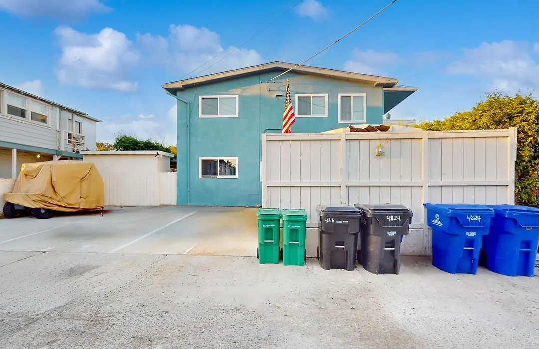 Pacific Beach Cottage-1
