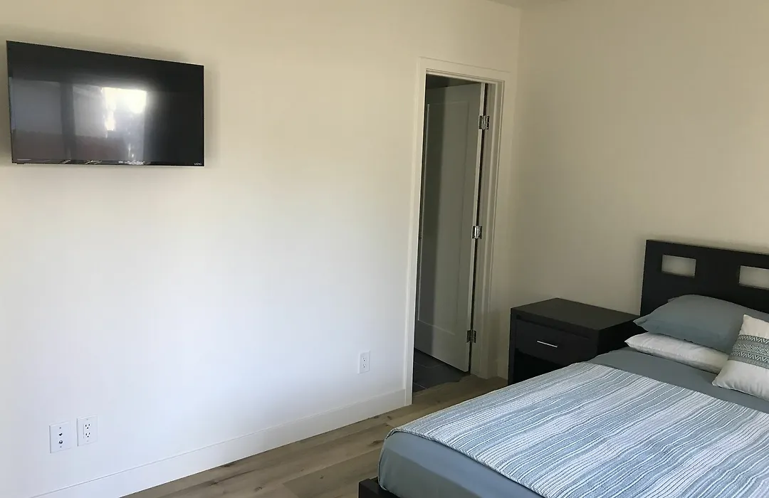 Modern Hillcrest 2 Bedroom-1