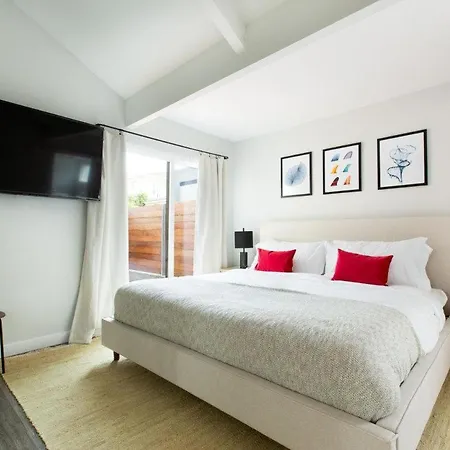 Hamilton Buyout By Avantstay-3
