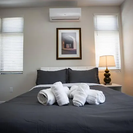 Cozy Studio next to San Diego DT&Balboa Park-3