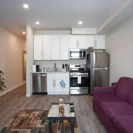 Spacious 1 Bedroom Apartment In Heart Of San Diego-2