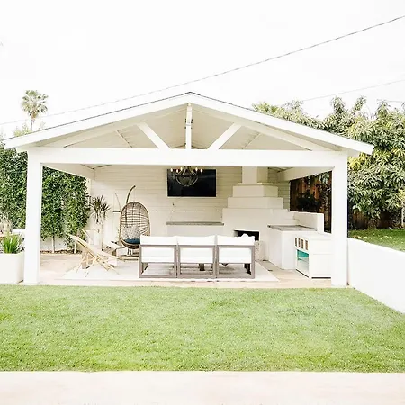 Stunning North Pb Beach Hideaway With Ocean Views-2