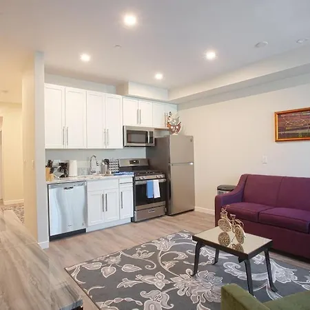 3 Floor Townhouse Next To Downtown Max 12 Sleepers-2