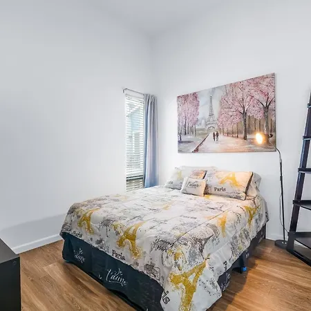 Sixth Avenue Loft #416-3