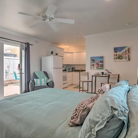 Central Pacific Beach Studio - Steps To The Bay!-2