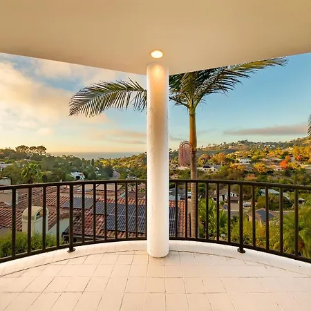 Spacious Tropical Paradise-3