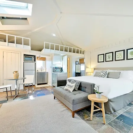 Secluded Windansea Beach Rental Cottage-3