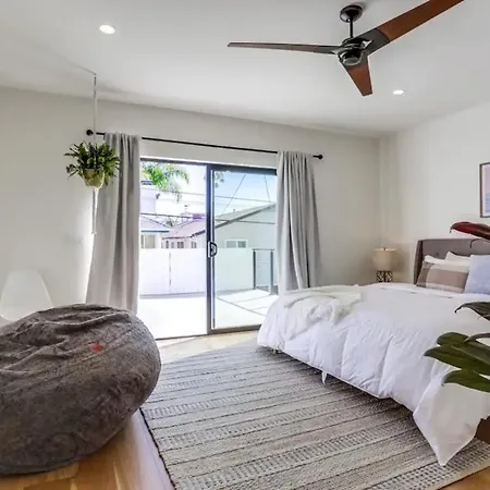 Newest 3 Story Luxury Villa In Pb Steps To Water!-2