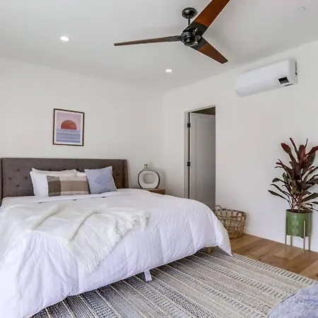 Newest 3 Story Luxury Villa In Pb Steps To Water!-3