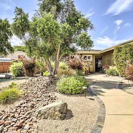 Socal Couples Sanctuary With Backyard Paradise-2