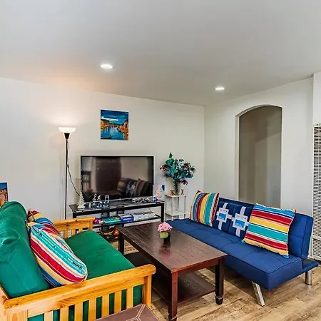Entire Monthly 2Br Family Condo W Laundry/Gym/Pool-3