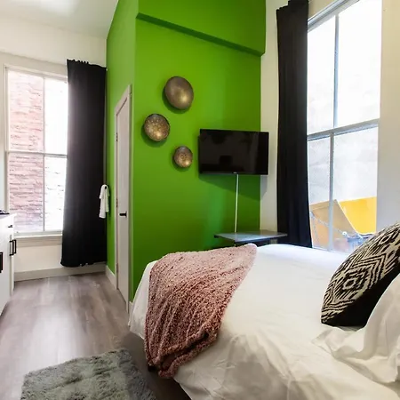 Sandiego-Tiny- Home-Living-In-The-Big-City-3