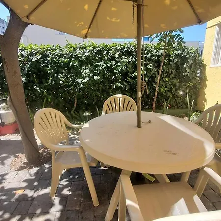Bohemian-Themed Vibe Studio Walking Distance To Convention Center! Located Near Downtown San Diego!-2