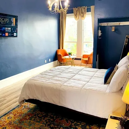 Modern Design Studio For Two Gaslamp District! Located In The Heart Of Downtown San Diego!-3
