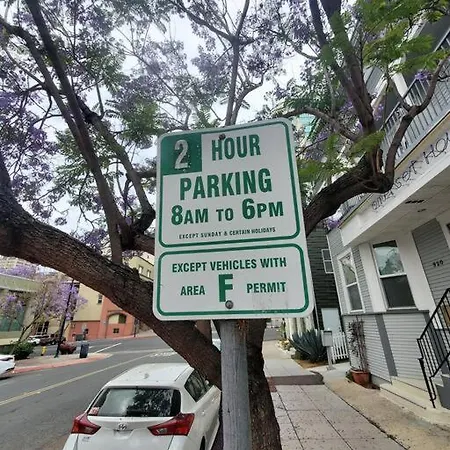 Charming And Cozy Studio Gaslamp! Perfectly Located In San Diego Downtown!-2