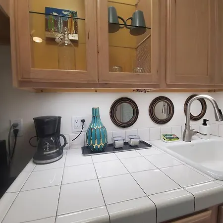 A True Private Gem Gaslamp District Comfy Studio! Minutes To Attractions Perfectly Located Near Downtown!-3