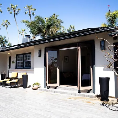 Beautiful Family Vacation Home Close To The Beach-3