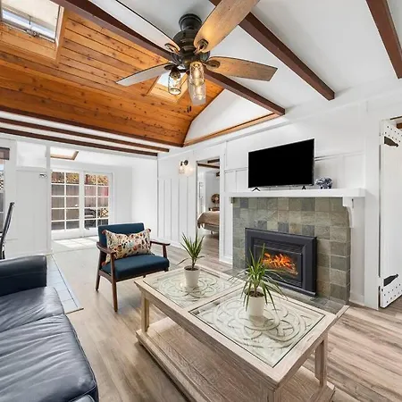 Charming Hillcrest/Mission Hills 3 Bedroom + House-3