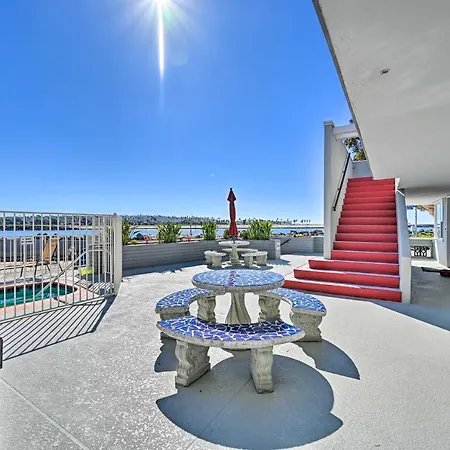 Sunny Mission Beach Condo With Water Views!-3
