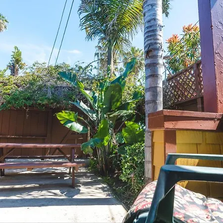 Bungalow 1 Block Walk To The Beach No1-3